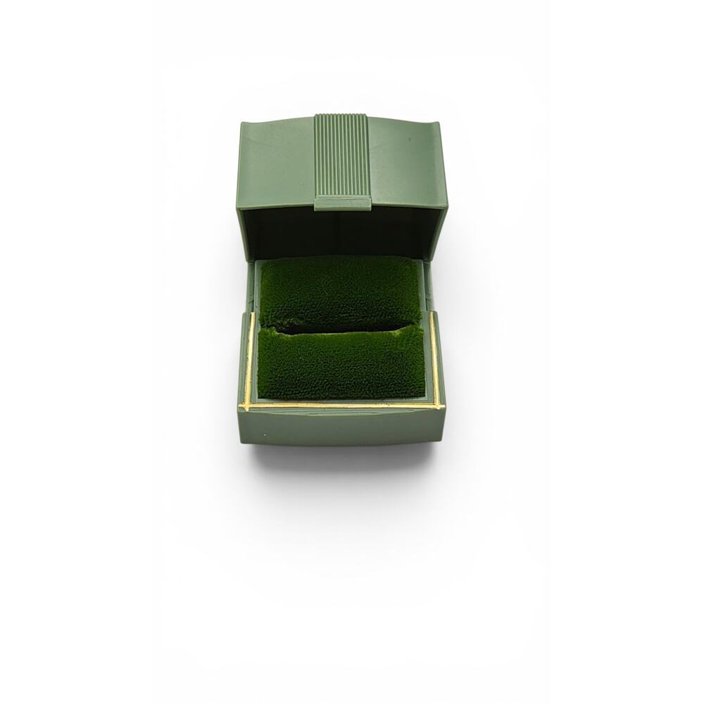 Vintage Green Ring Box Velvet Jewelry Presentation Display